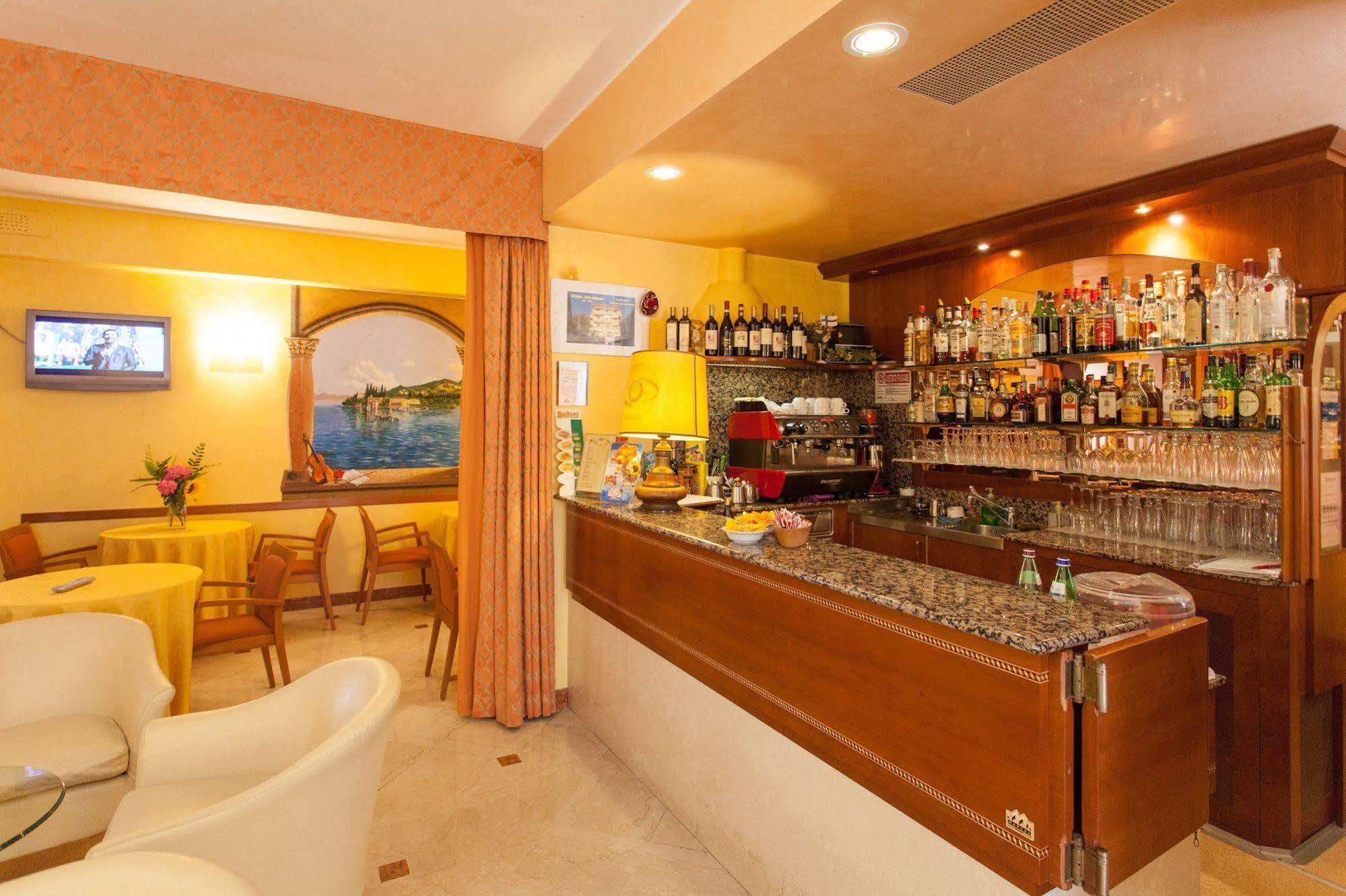 Hotel Gardenia&Villa Charme Bardolino Buitenkant foto
